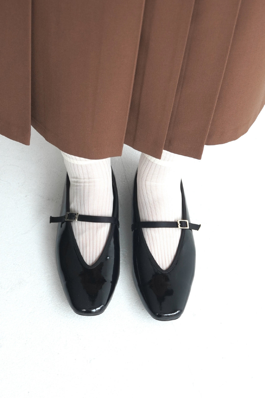 【NOLDE.R】 Vカットストラップバレエ  晴雨兼用（受注商品）