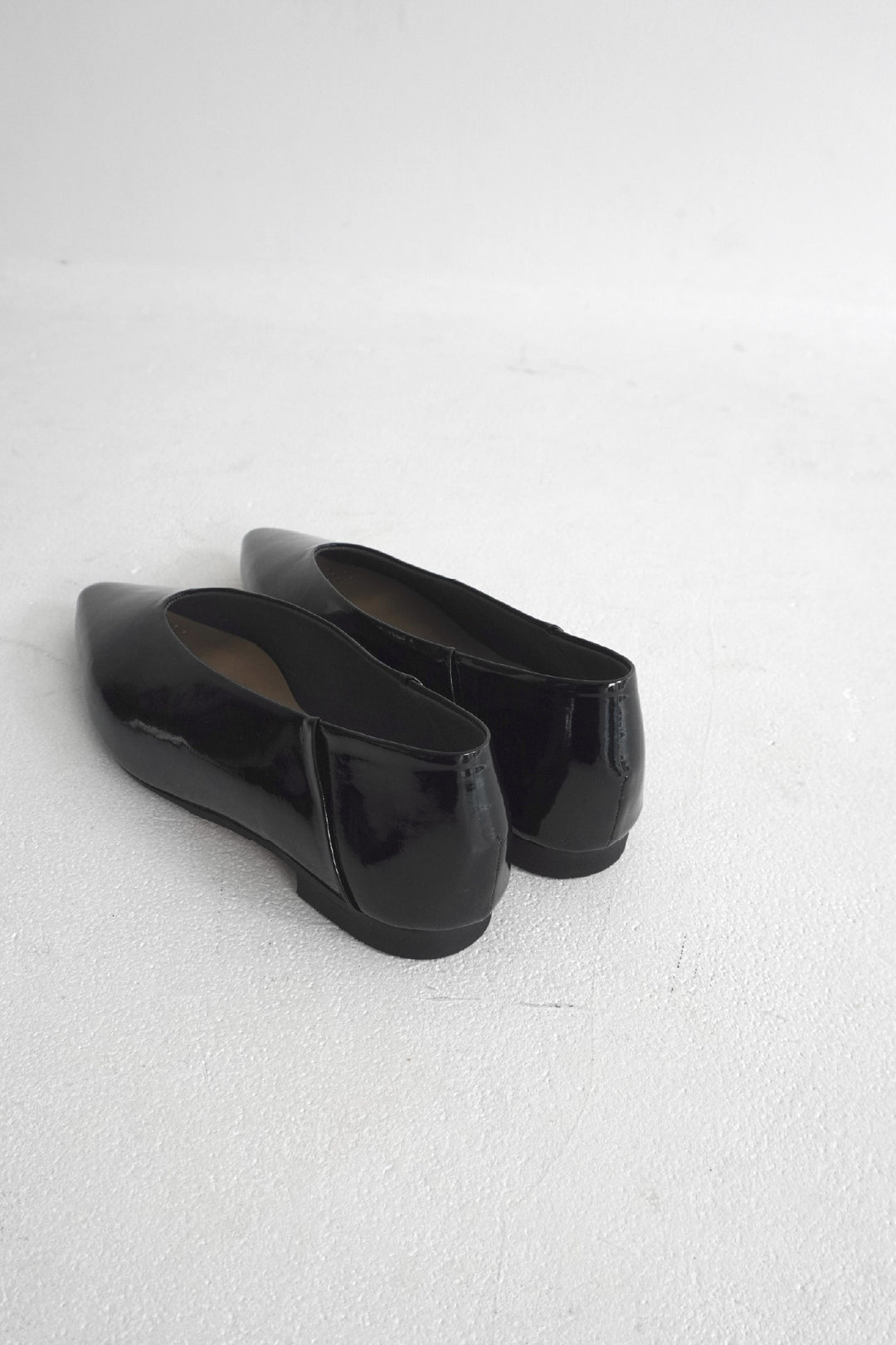 【ELINE】Vカットフラット　（受注商品）