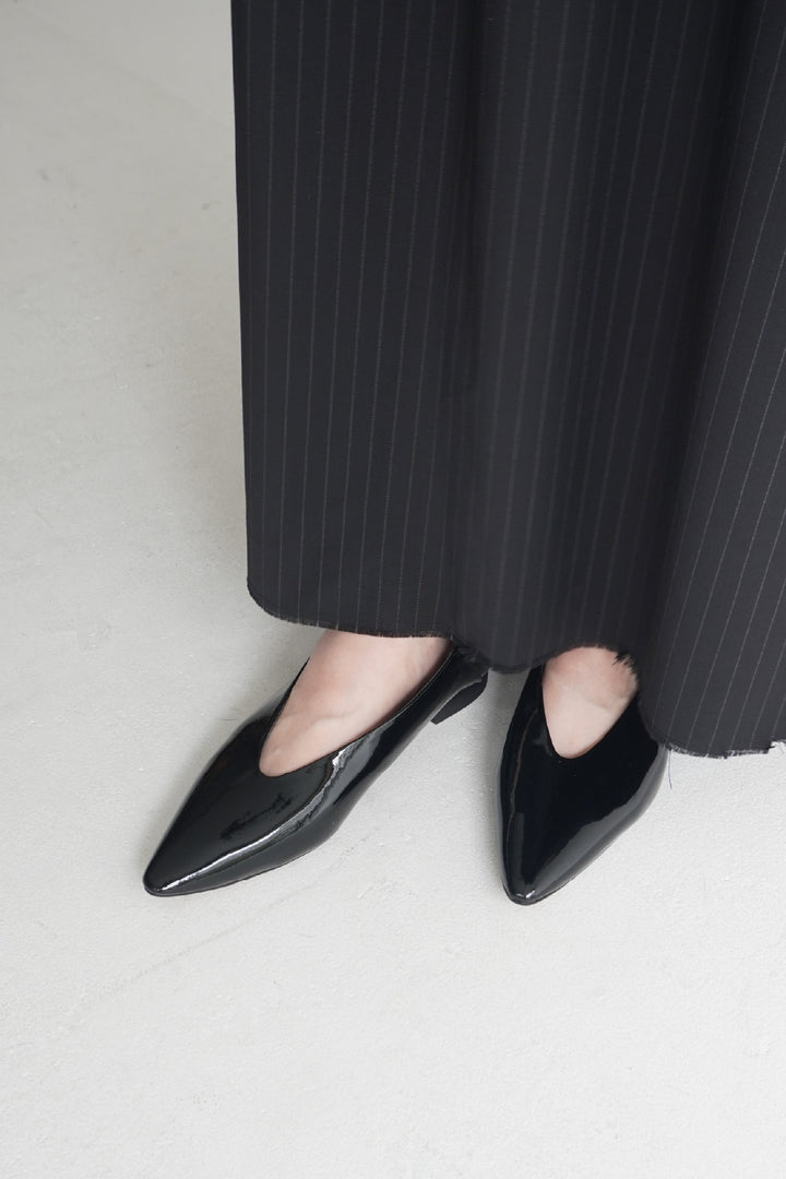 【ELINE】Vカットフラット　（受注商品）