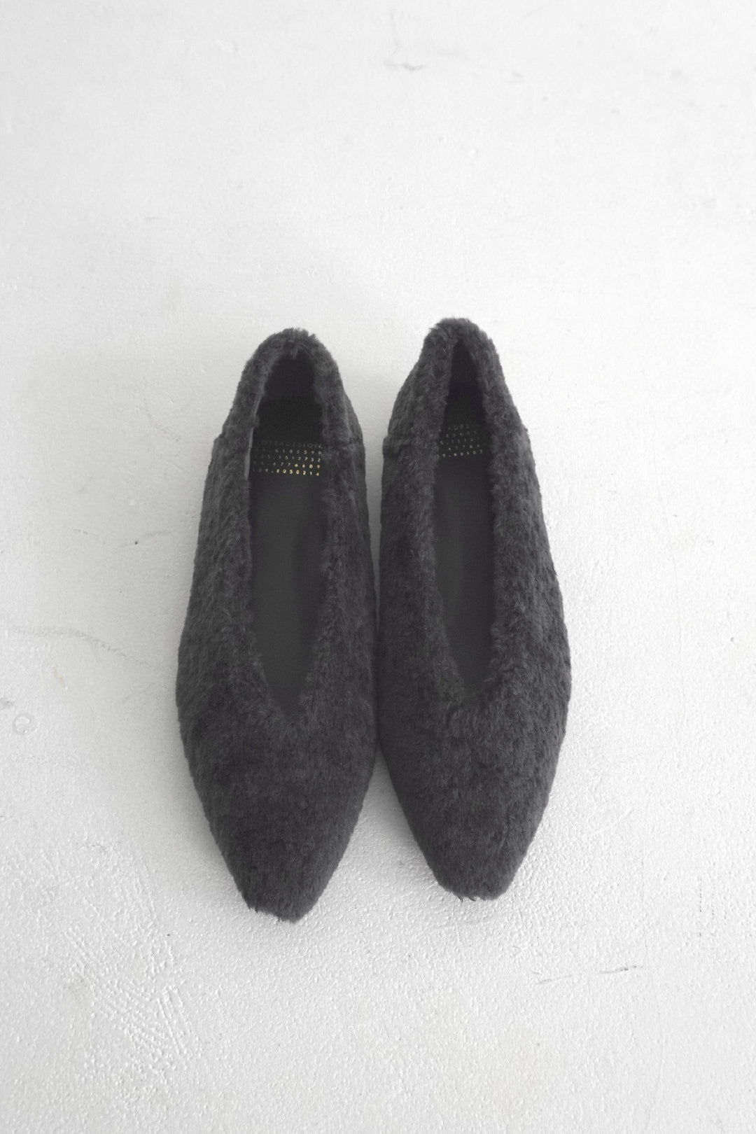 【ELINE】Vカットフラット　（受注商品）