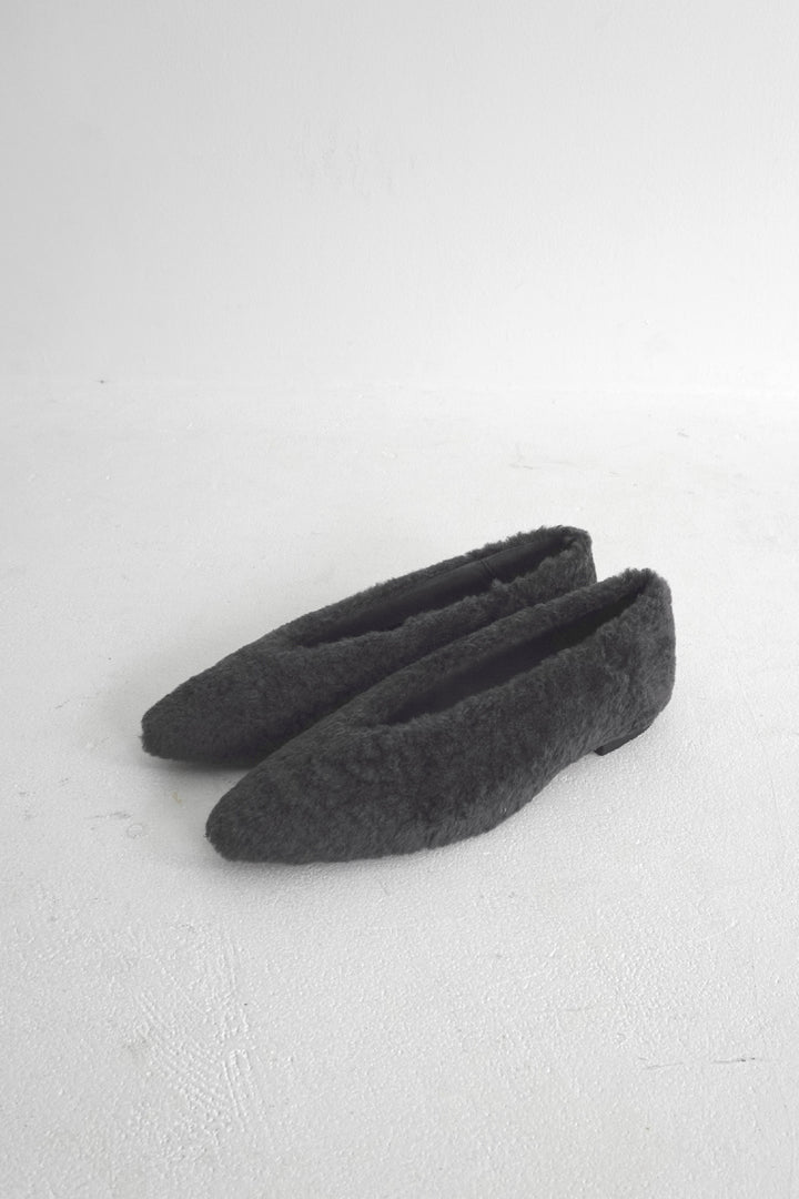 【ELINE】Vカットフラット　（受注商品）