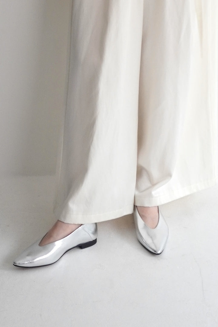 【ELINE】Vカットフラット　（受注商品）