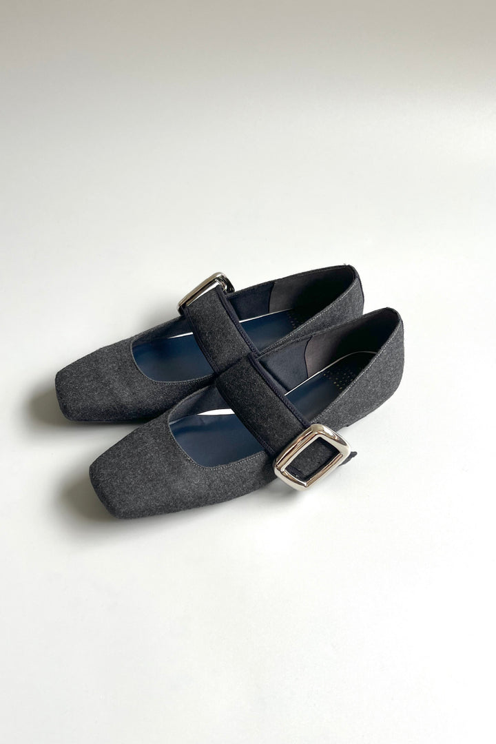 ロッタデザイン ベルトフラットスクエアトゥ ブラックエナメル ［JEAN