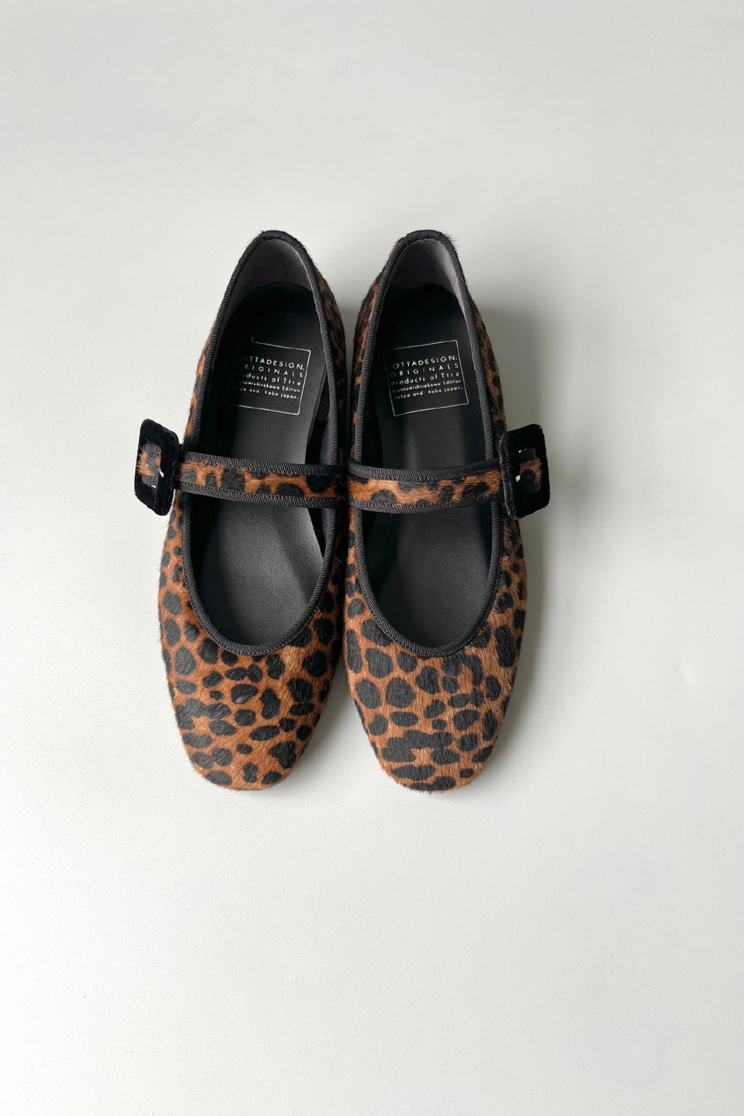 LOTTADESIGN ファー素材 ビジュー付きフラットシューズ LOTTADESIGN ファー素材 ビジュー付きフラットシューズ ロッタ