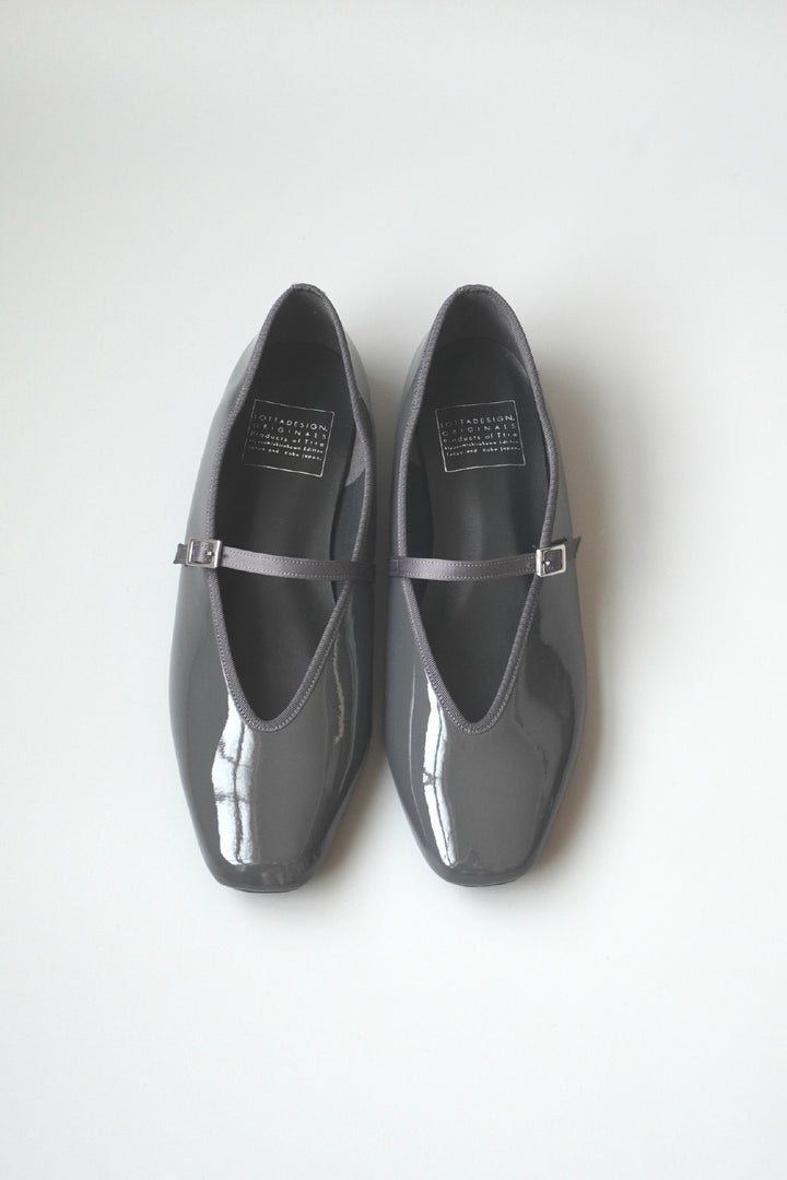 【NOLDE.R】 Vカットストラップバレエ  晴雨兼用