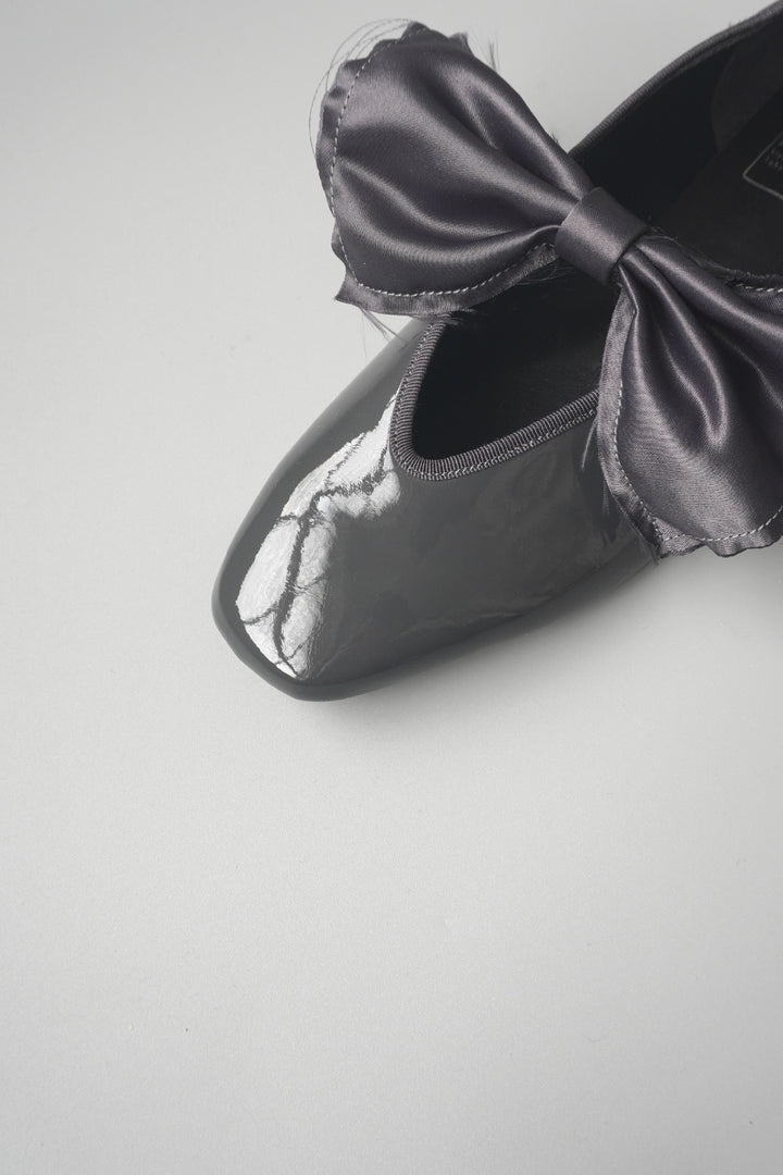 【NOLDE.R】 Vカットストラップバレエ  晴雨兼用