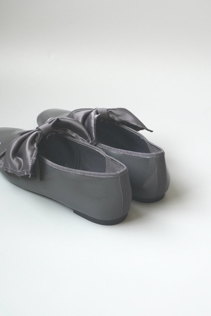【NOLDE.R】 Vカットストラップバレエ  晴雨兼用