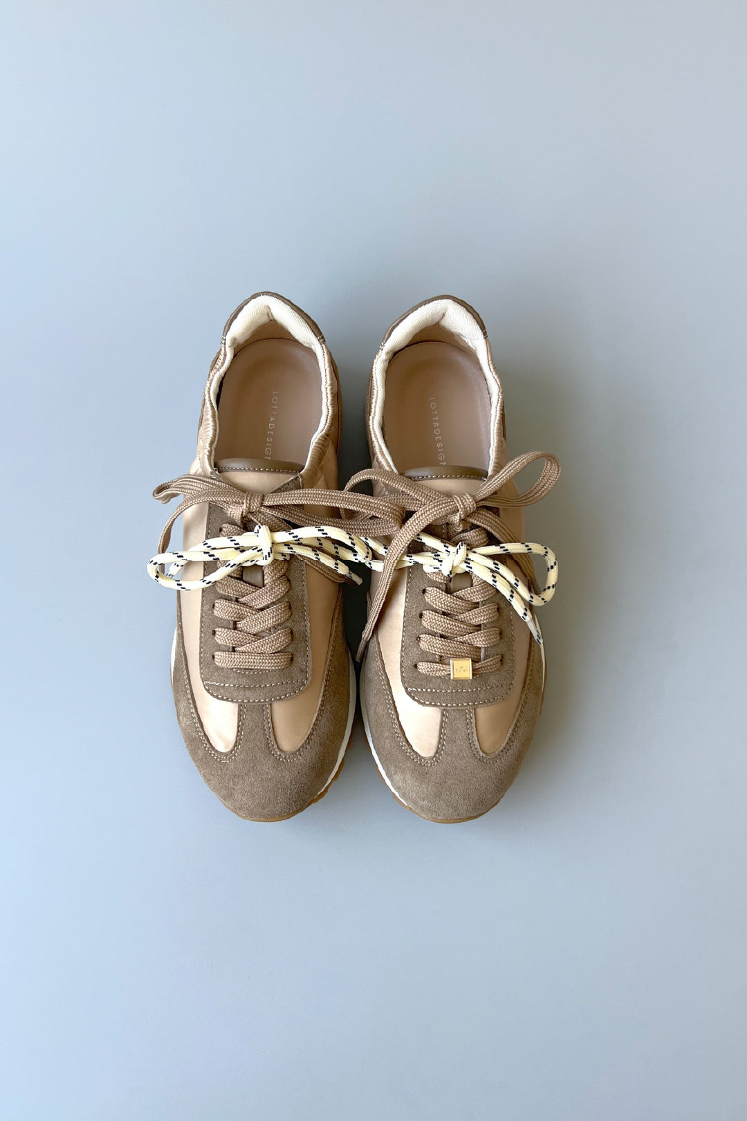 【SNOOK】〈Immediate Delivery〉Soft Double-Lace Sneakers ■Black/Beige