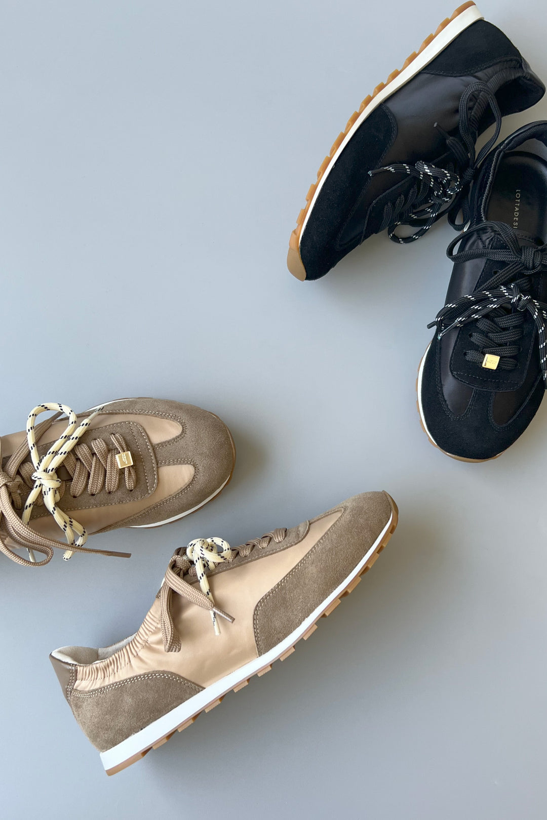 【SNOOK】〈Immediate Delivery〉Soft Double-Lace Sneakers ■Black/Beige