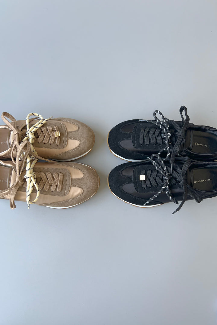 【SNOOK】〈Immediate Delivery〉Soft Double-Lace Sneakers ■Black/Beige