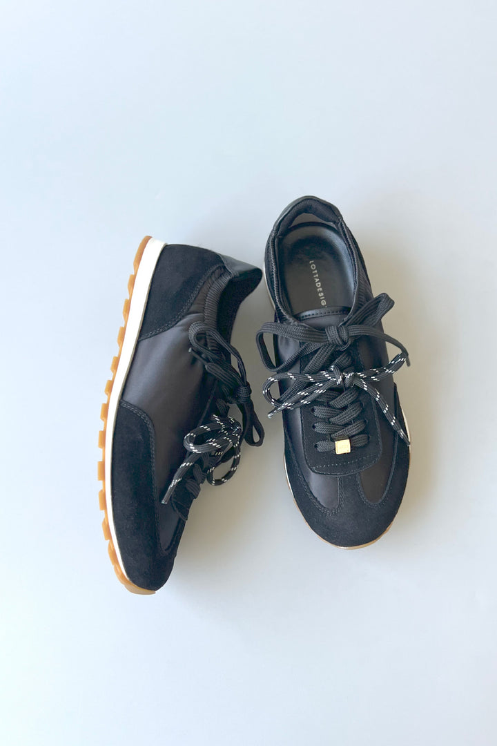 【SNOOK】〈Immediate Delivery〉Soft Double-Lace Sneakers ■Black/Beige