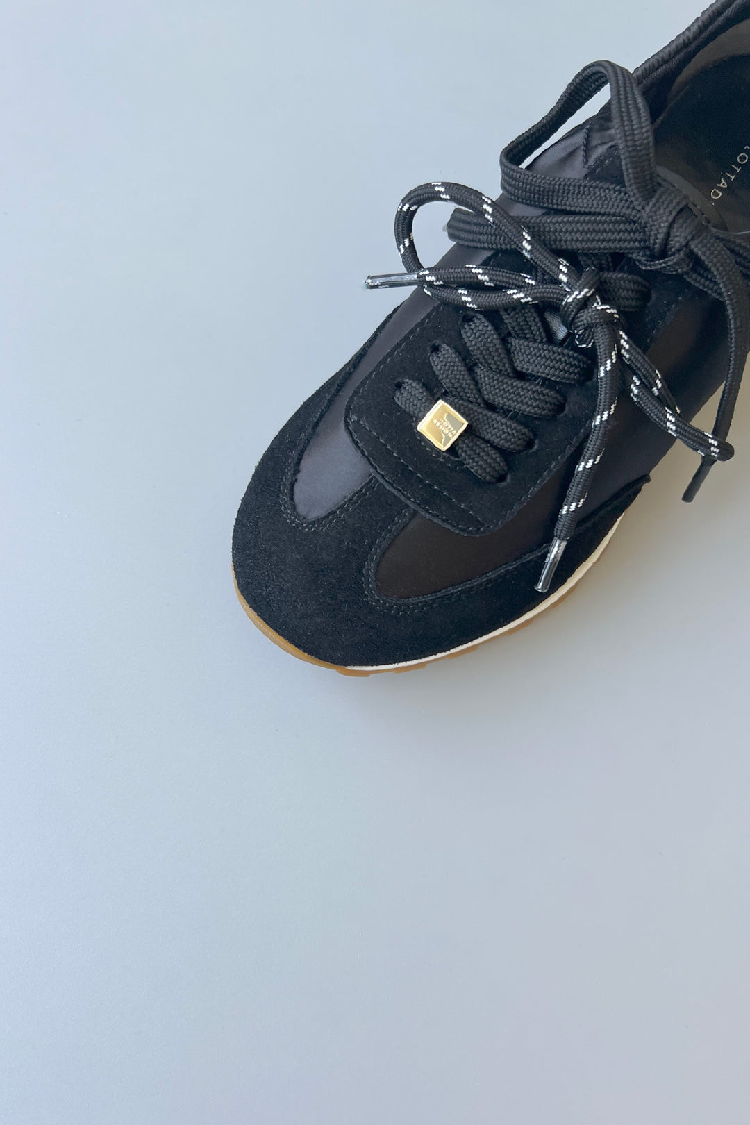 【SNOOK】〈Immediate Delivery〉Soft Double-Lace Sneakers ■Black/Beige