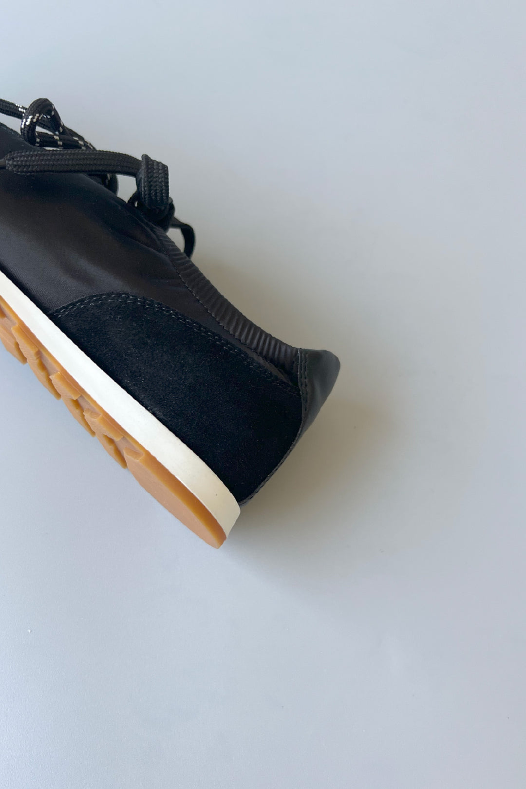【SNOOK】〈Immediate Delivery〉Soft Double-Lace Sneakers ■Black/Beige