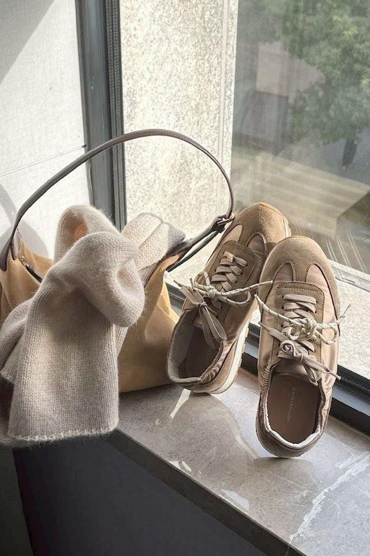 【SNOOK】〈Immediate Delivery〉Soft Double-Lace Sneakers ■Black/Beige