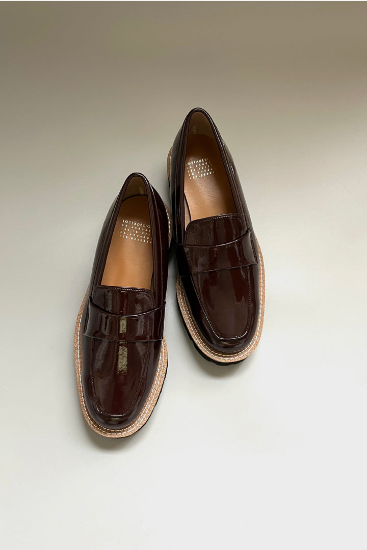 トラックソールローファー エナメルローファー ブラウンエナメル 晴雨