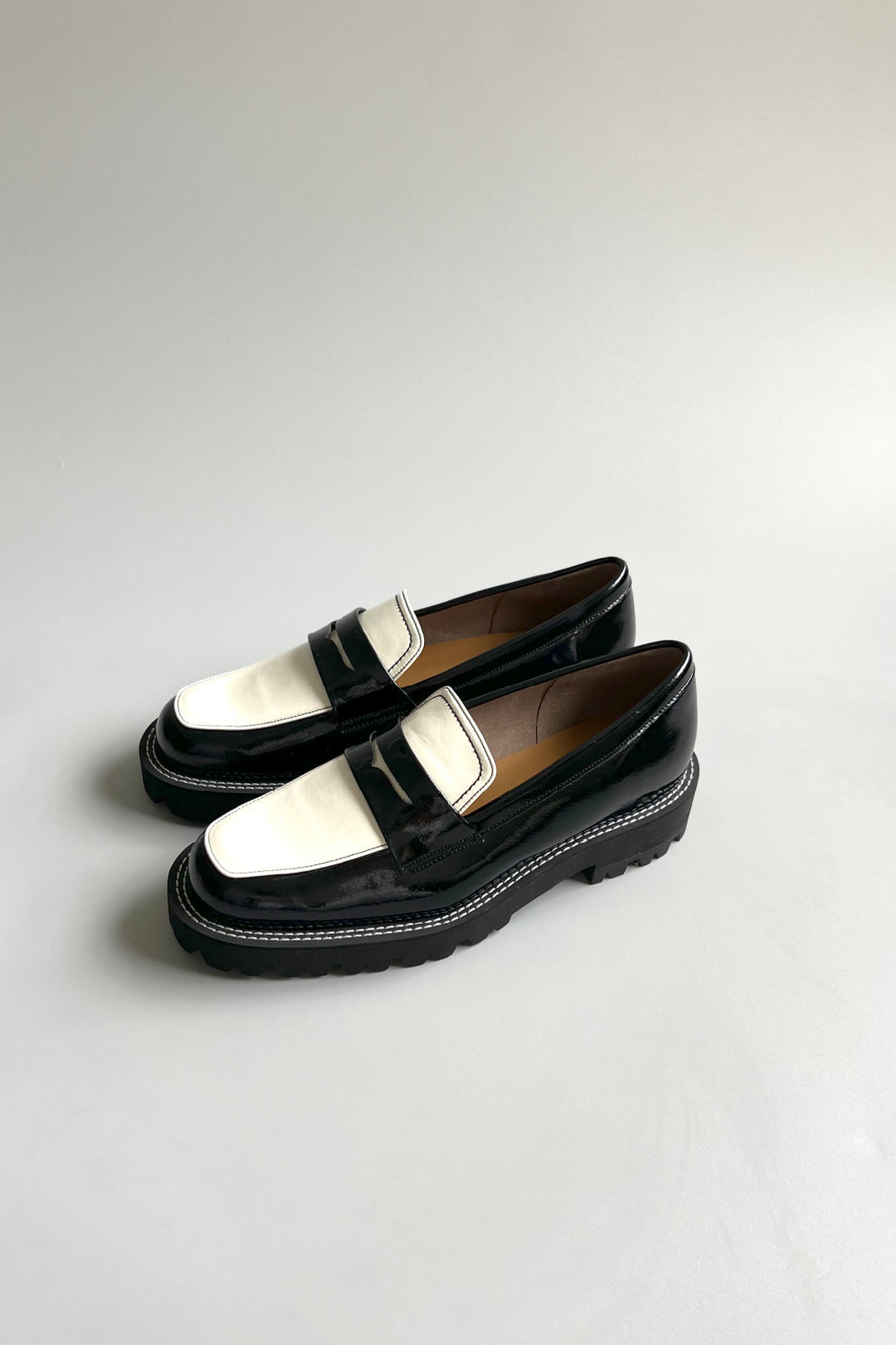 LOTTADESIGN トラックソールローファー M ABBY-トラックソールローファー エナメルローファー ブラック
